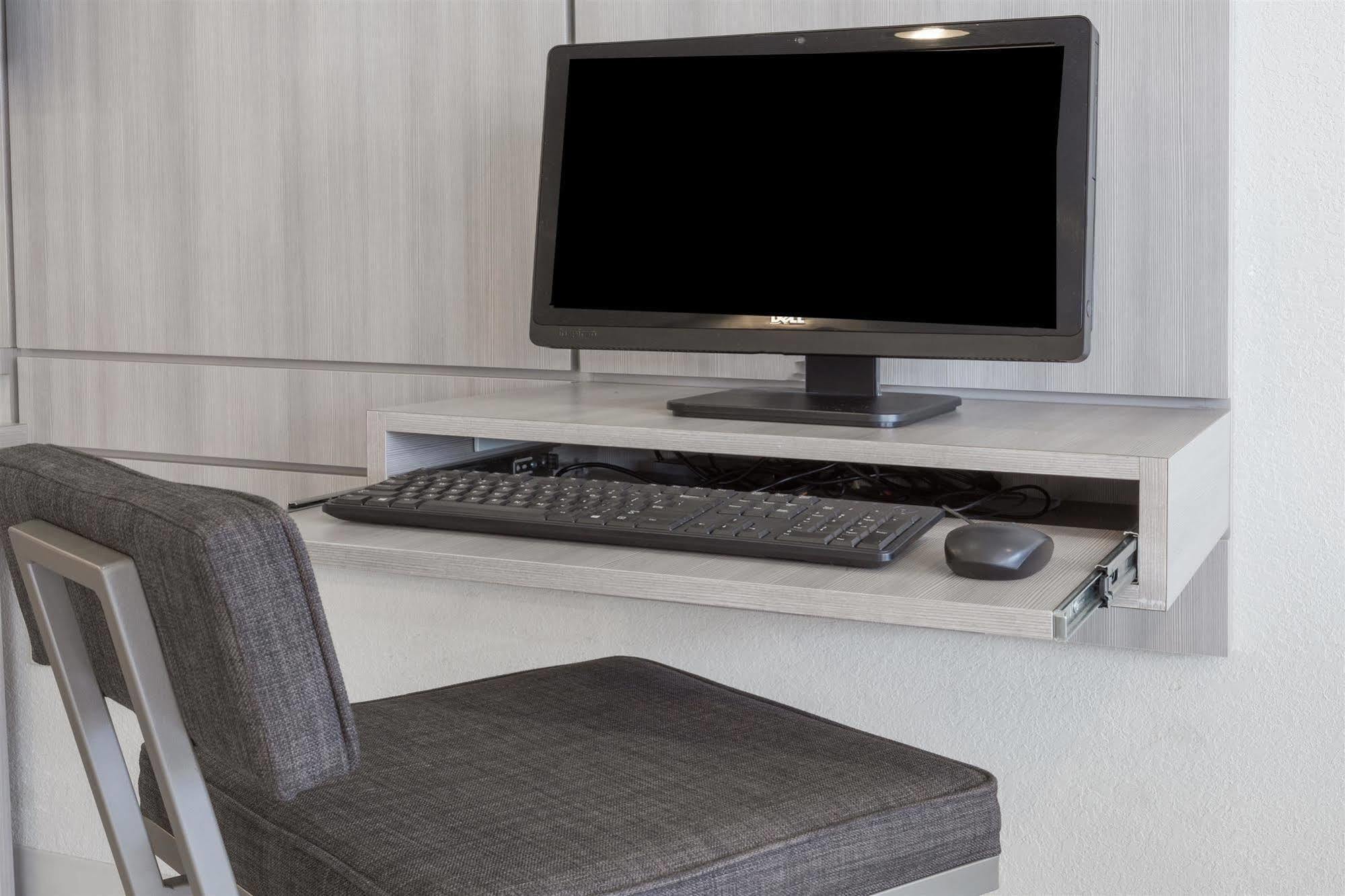 Microtel Inn & Suites Modesto Ceres Zewnętrze zdjęcie