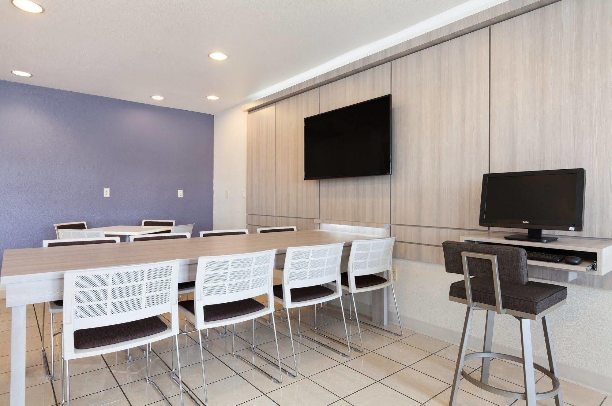 Microtel Inn & Suites Modesto Ceres Zewnętrze zdjęcie